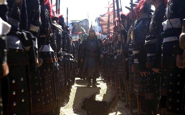 康熙擒鳌拜后未杀他，晚年亲自为其平反，背后藏着怎样的帝王心术