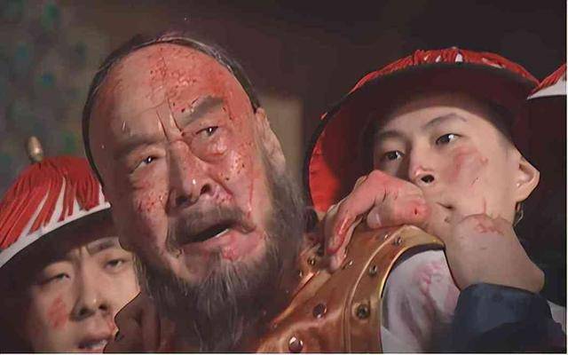 康熙擒鳌拜后未杀他，晚年亲自为其平反，背后藏着怎样的帝王心术