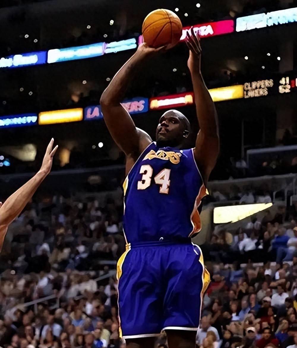 谁能单防巅峰鲨鱼?不修改规则下,这三人或许能让他得分不过30!